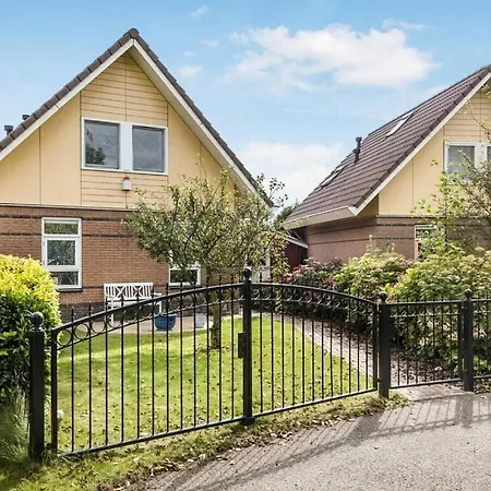 Carpe Diem With Jetty And Boat Holiday home Medemblik
