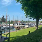 Vakantiehuis Carpe Diem With Jetty And Boat